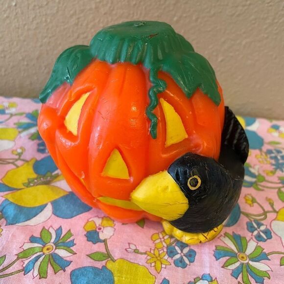 Vintage Halloween Pumpkin and Crow Hallmark Candle - Picture 12 of 15